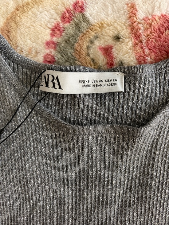 Zara Silver Metallic Ribbed Sleeveless Top - Picture 2 of 3